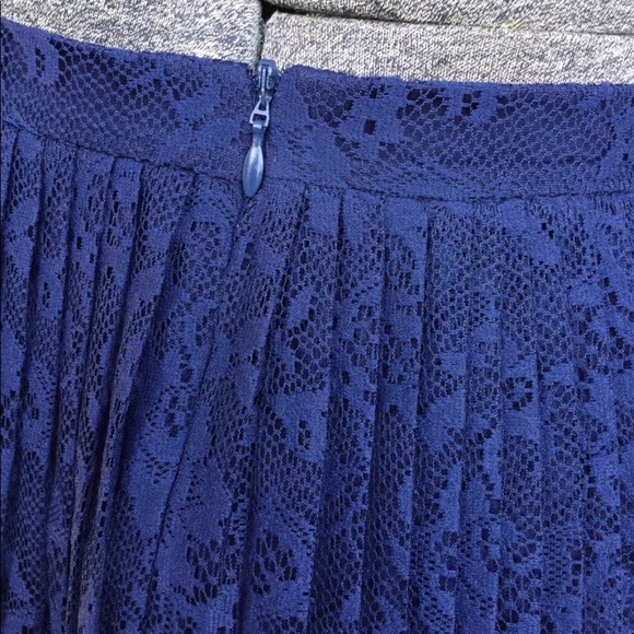 Blue lace sheer midi skirt - Picture 5 of 7